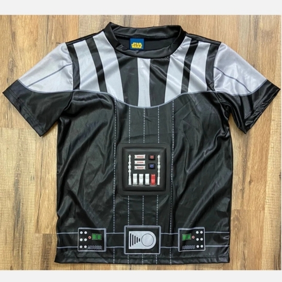 NWT Disney Star Wars Darth Vader T-Shirt Costume Boys L/XL Halloween Cosplay New - Picture 1 of 7